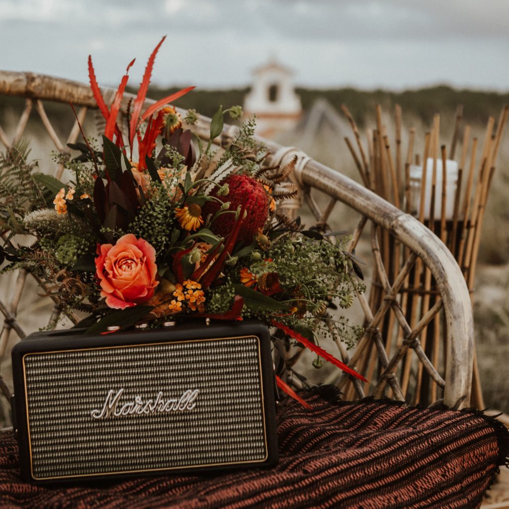 BOUQUET DE FLEURS SUR ENCEINTE MARSHALL