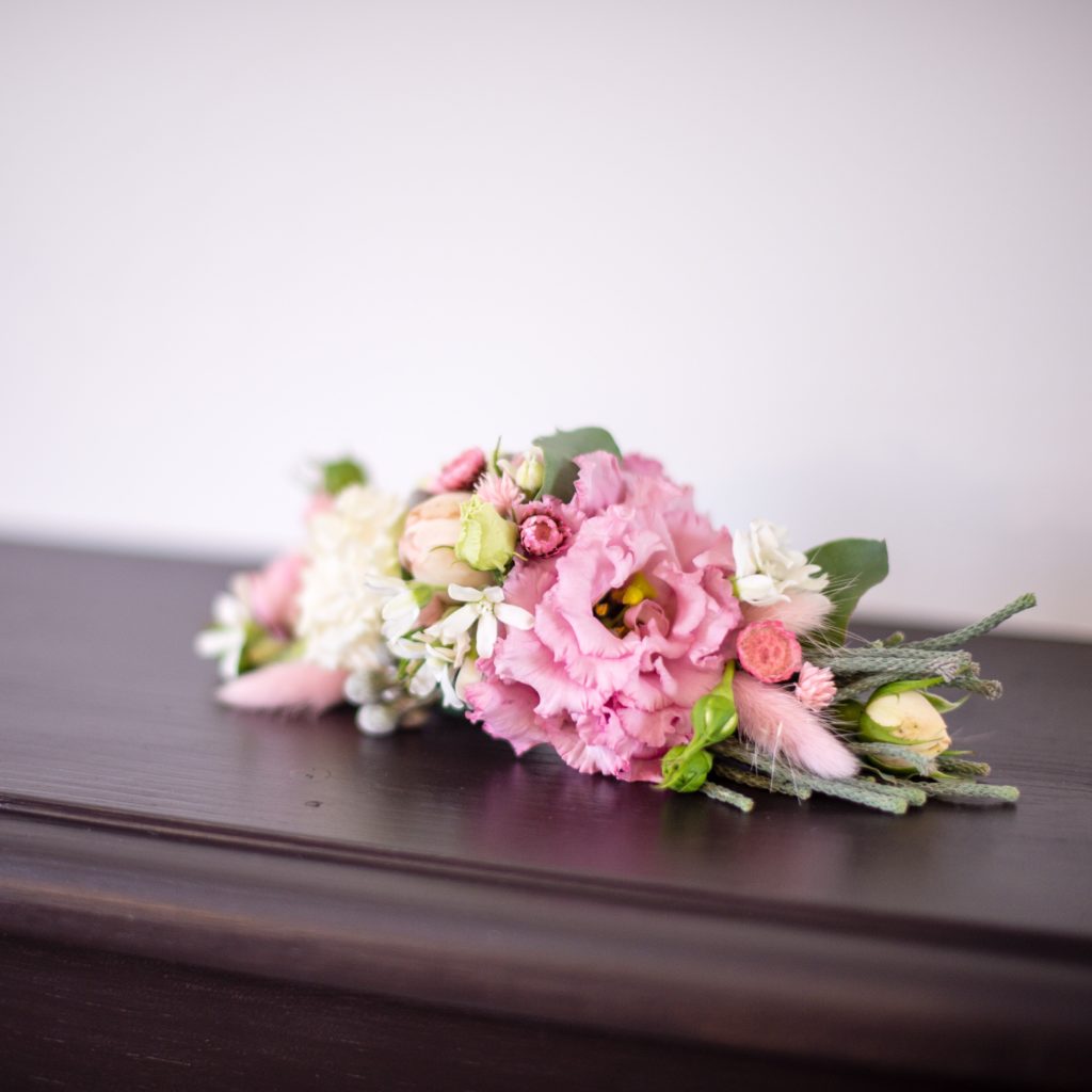 DECORATION COIFFURE MARIEE FLEURIE