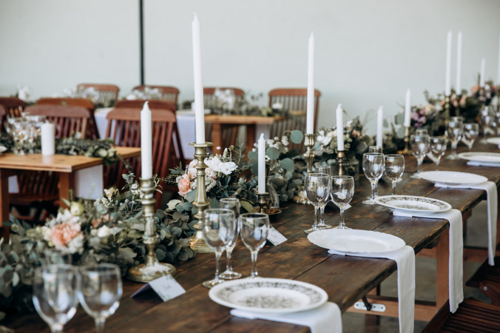DECORATION EN CHEMIN DE TABLE