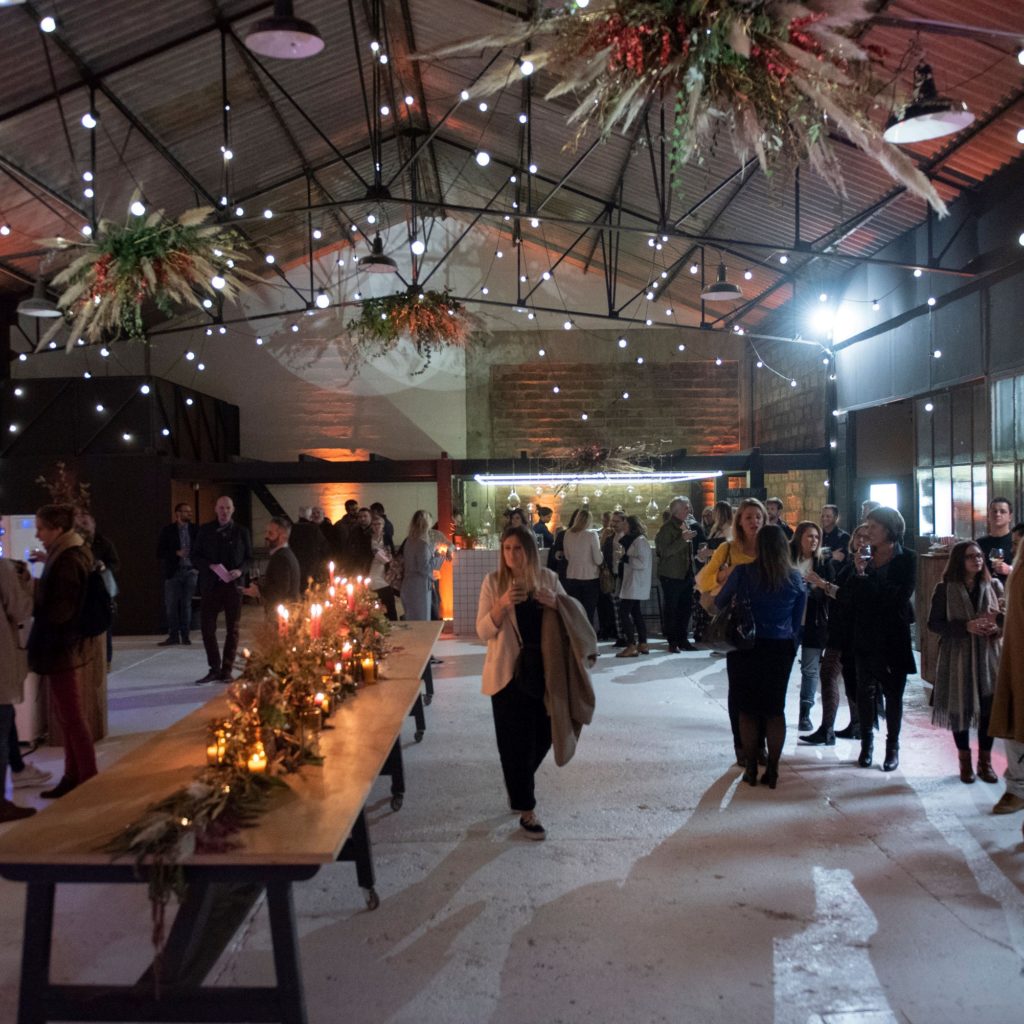 SALLE DE RECEPTION CORPORATE